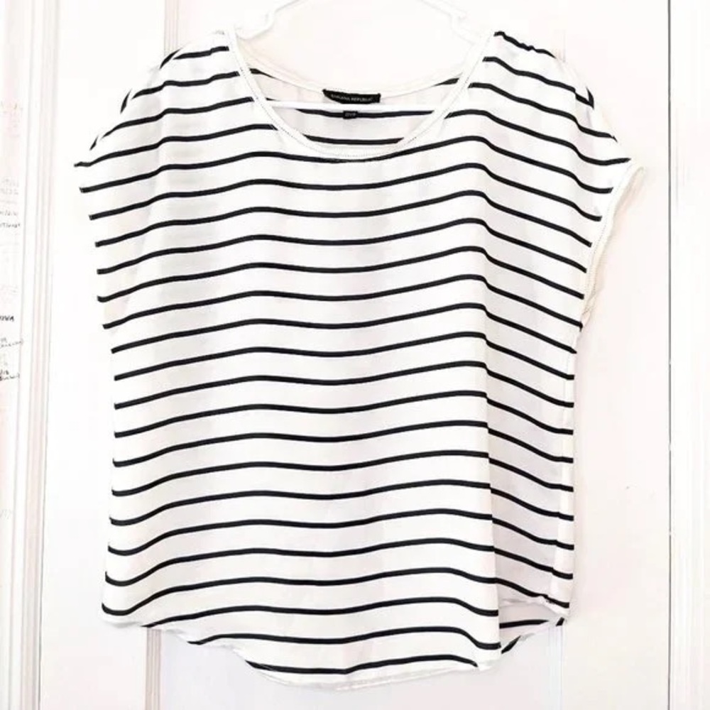 Banana Republic White Cream Cap Sleeve Boxy Tee